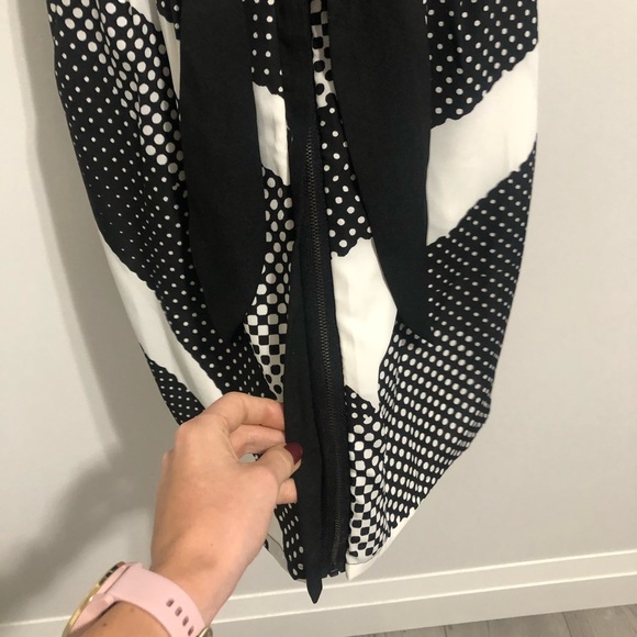 Bebe Black & White Popart Style Wrap Dress - Picture 7 of 12
